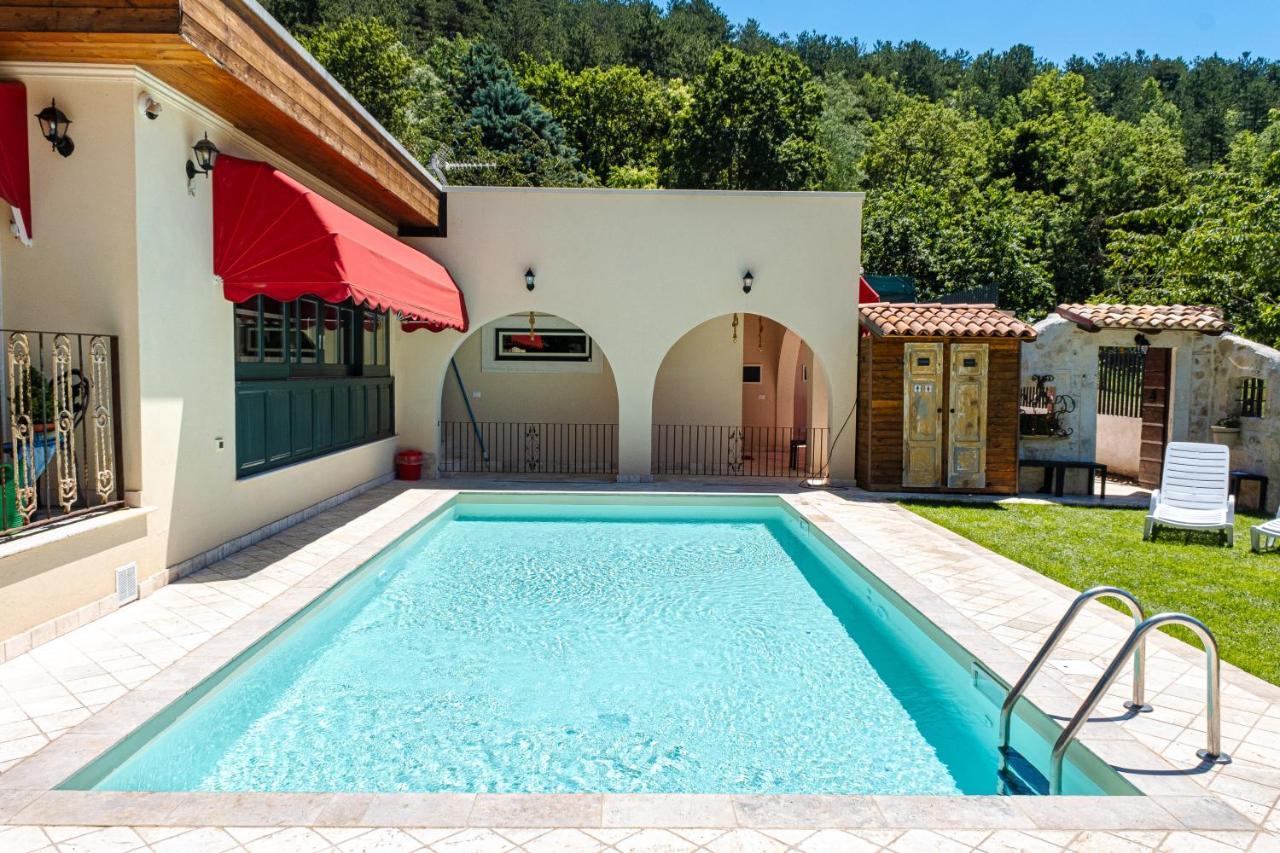 Aria Di Bosco Bed & Breakfast LʼAquila Екстериор снимка